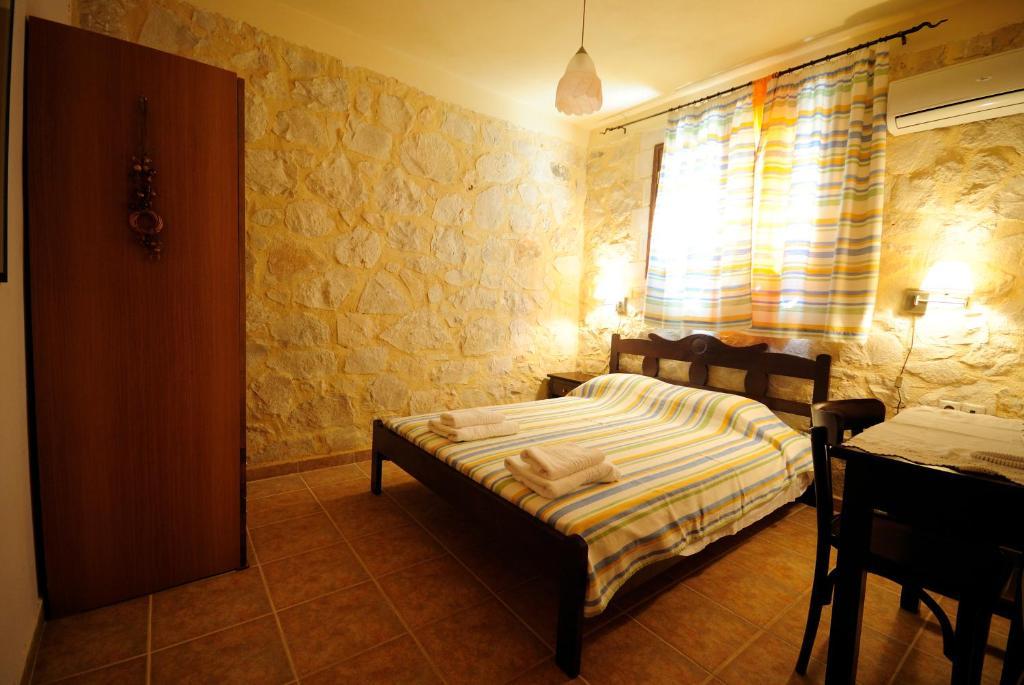 Ville Du Soleil - Exclusive Homes With Rustic Charm And Sensational Views Of The Mediterranean Sea Makrýgialos Oda fotoğraf