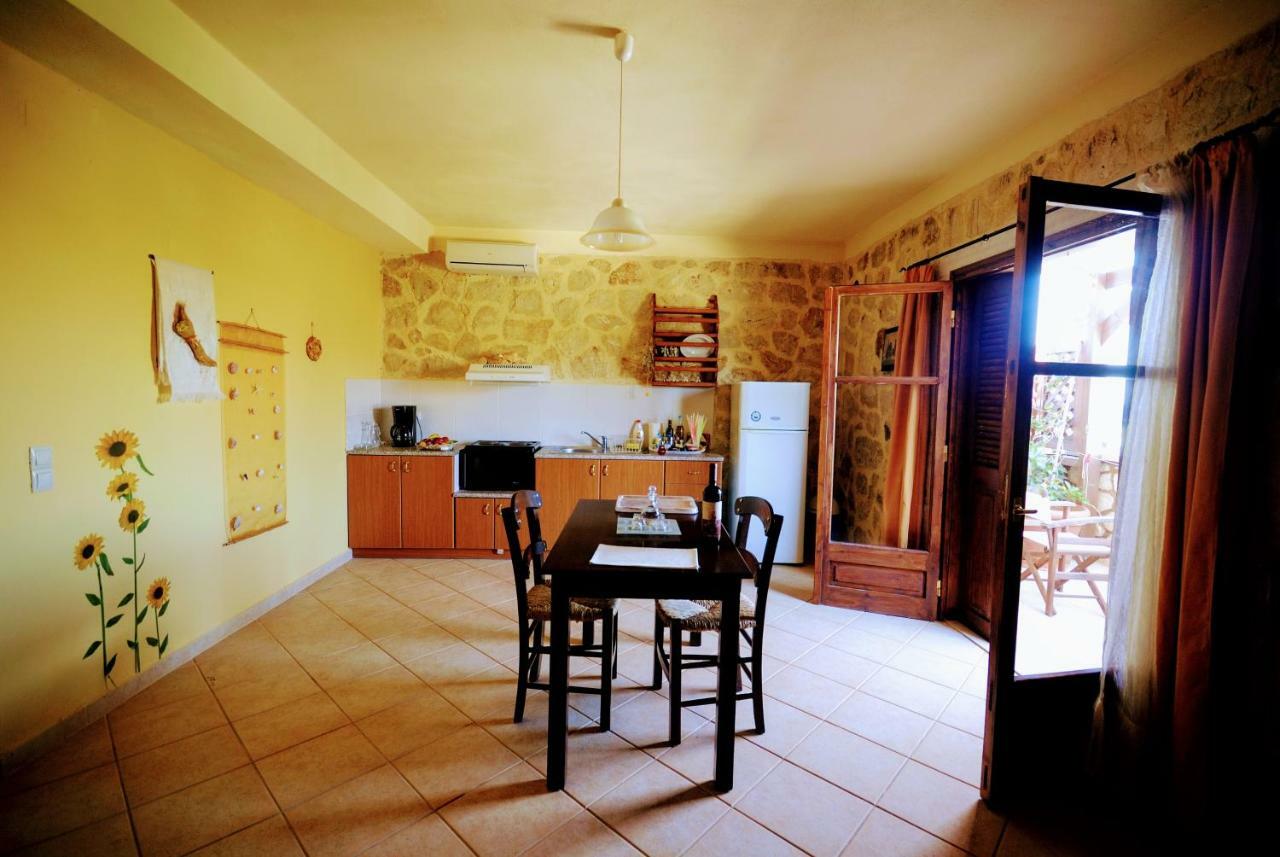Ville Du Soleil - Exclusive Homes With Rustic Charm And Sensational Views Of The Mediterranean Sea Makrýgialos Dış mekan fotoğraf